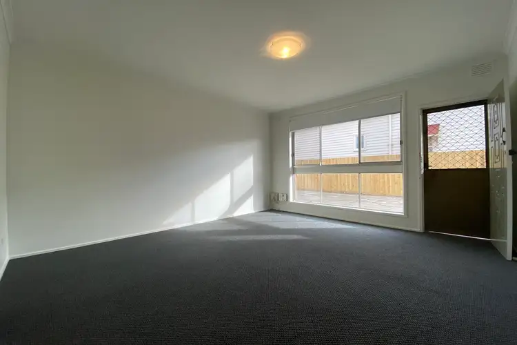 2/22 Edmends Street
