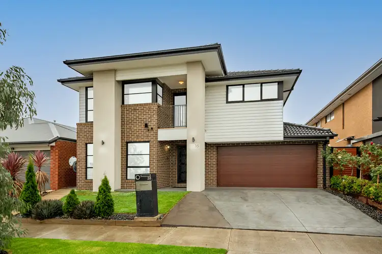 35 Eaglemont Way