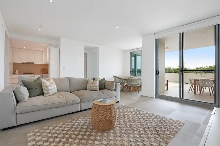 104/1 Grand Court