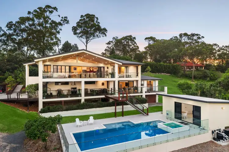 11 Donovan Place