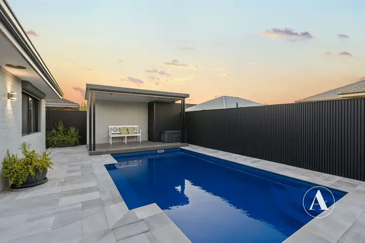 17 Barclay Way