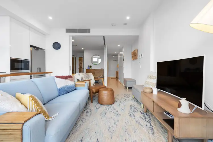 306/32 Russell Street