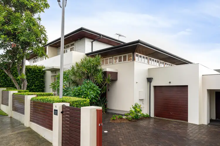 15 Wellington Street