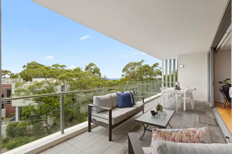 29/12 Jenner Street