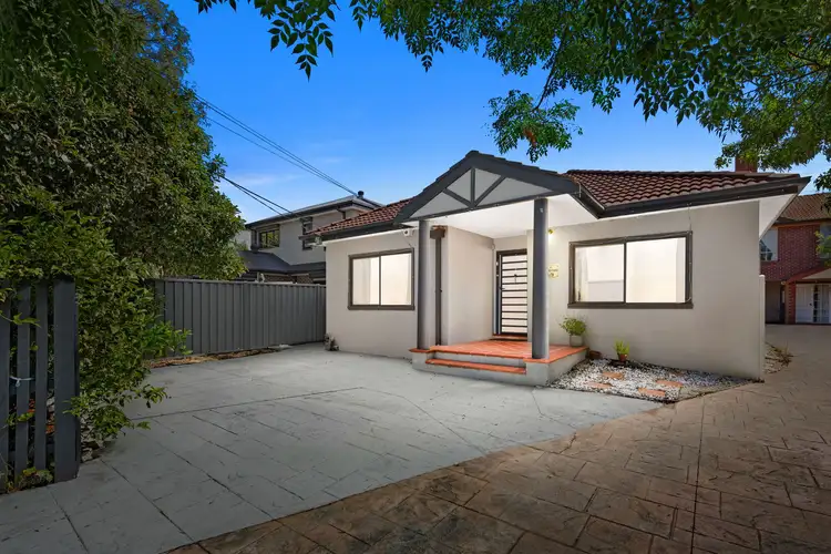1/3 Stradbroke Street