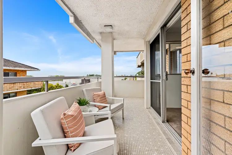 8/745 Pittwater Road