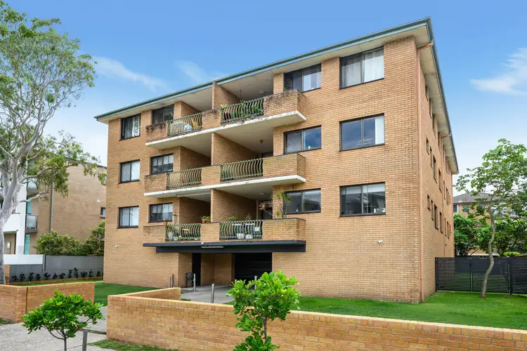 6/21-23 Bruce Street