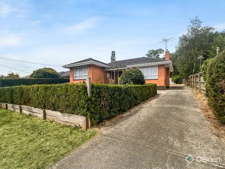 10 Koroit Street