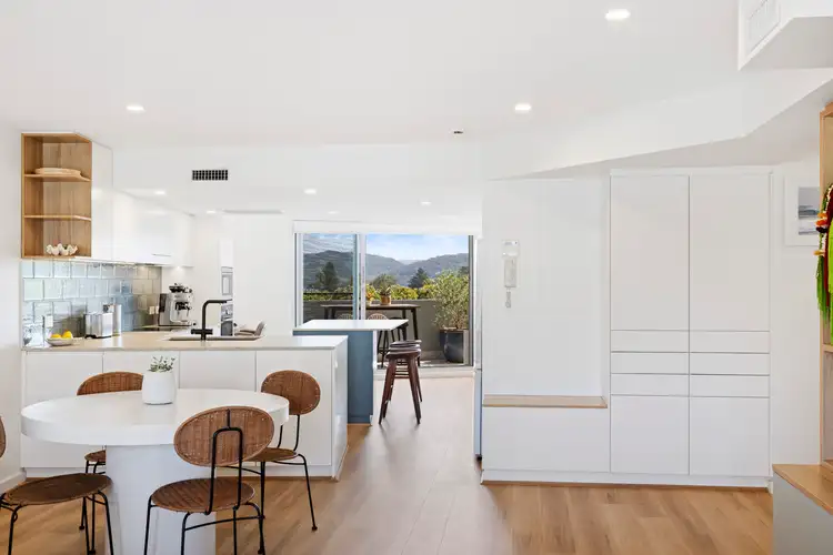 9/2 Lagoon Street