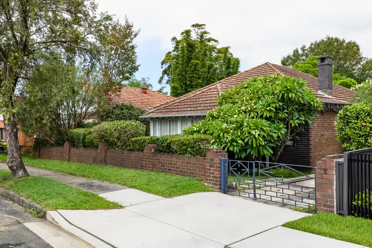 68 Minnamorra Avenue