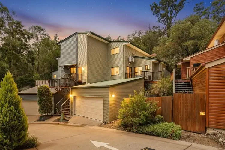16/976 Samford Road