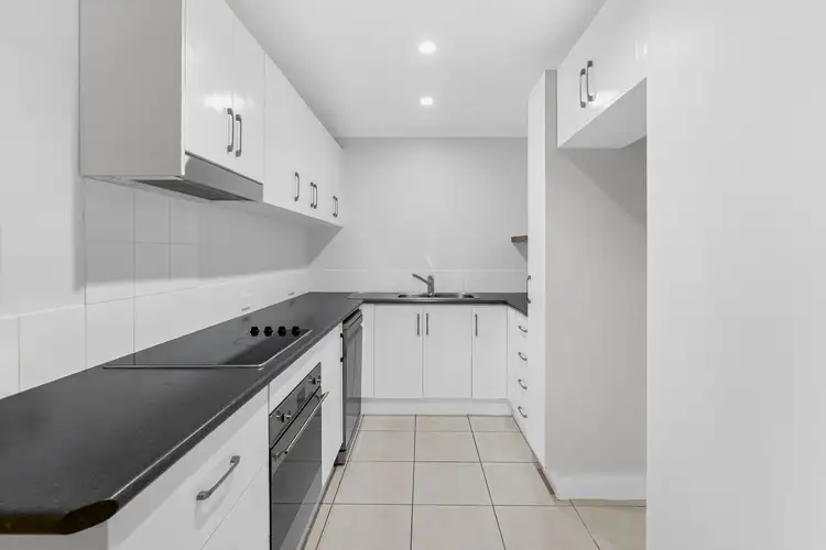 28/164-172 Spence Street