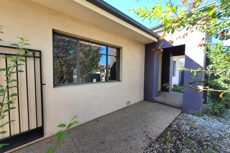1/1012 Wewak Street
