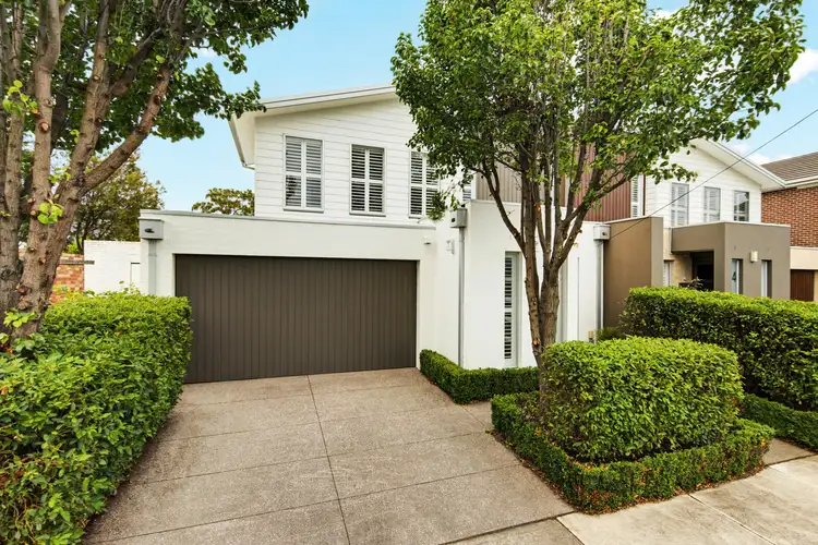 32 Clifton Street