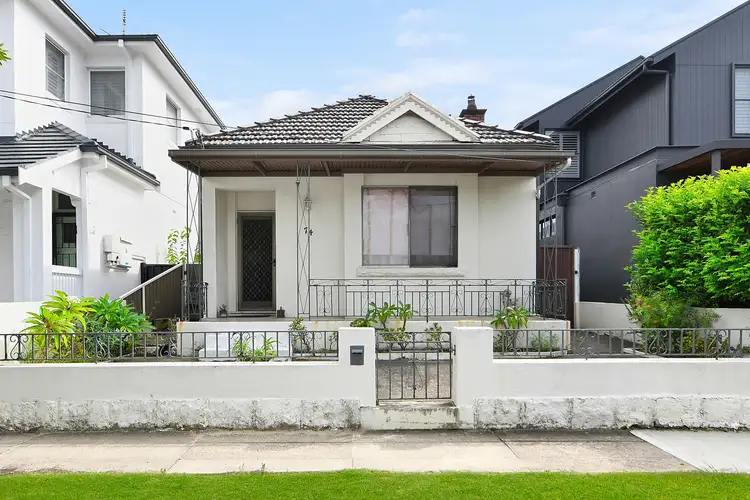 74 Sturt Street