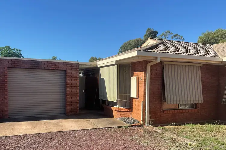 2/11 Denson Court