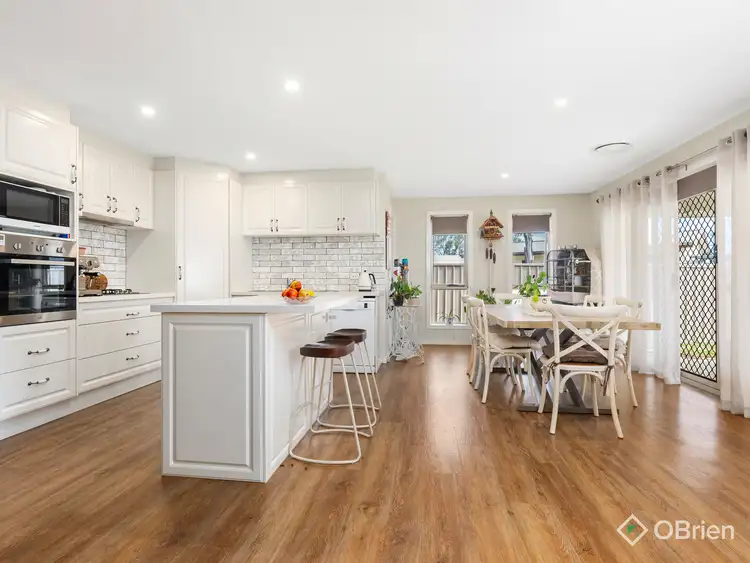 2/108 Pioneer Drive