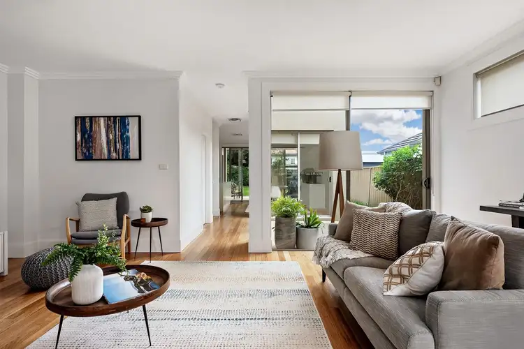 25 Carinya Ave