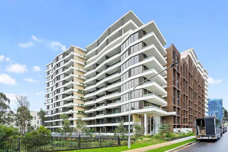 930/25 Spurway Drive