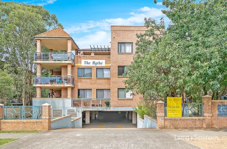 3/8 Hythe Street