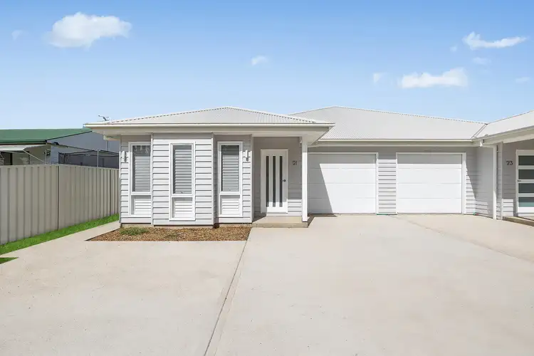 21 Blackman Crescent