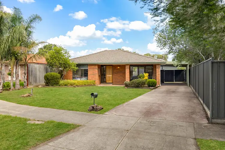 10 Gowrie Court