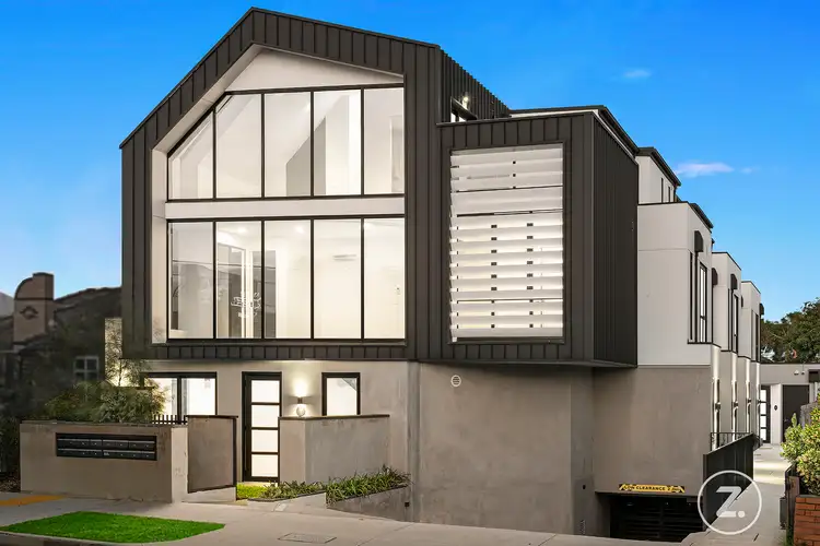 2/123 Millers Road