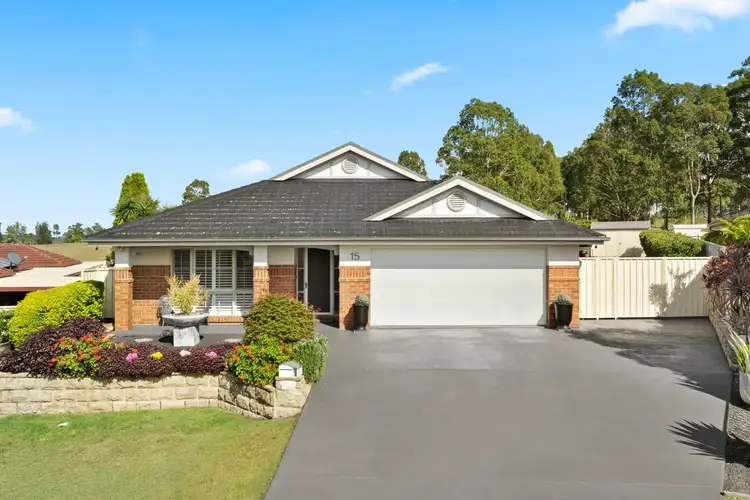 15 Bairds Close