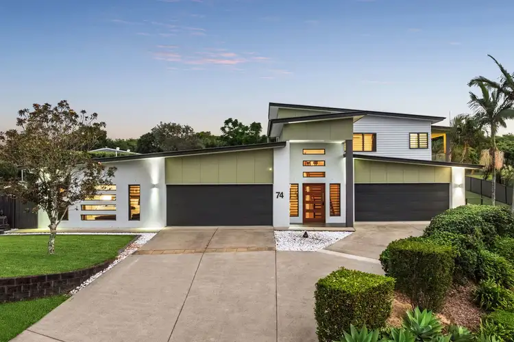 74 Lachlan Crescent