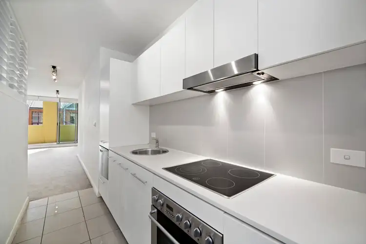 114/10-12 Queen Street