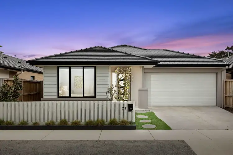 21 Stingray Street