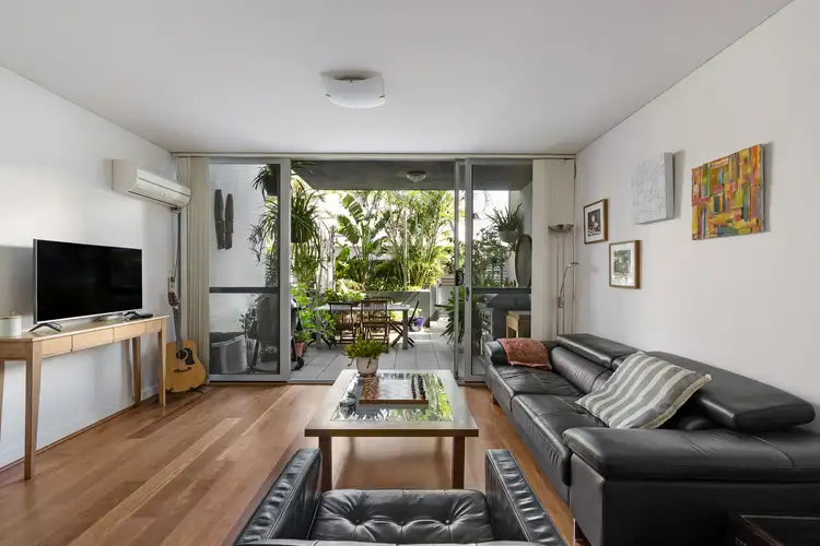 12/93-103 Euston Road