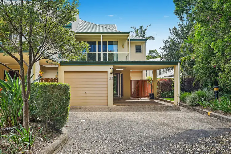 23/8 Grasslands Close