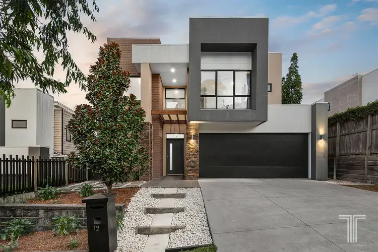 12 Cecilia Close