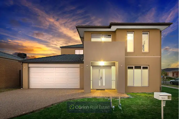 36 Chantenay Parade, Cranbourne North VIC 3977