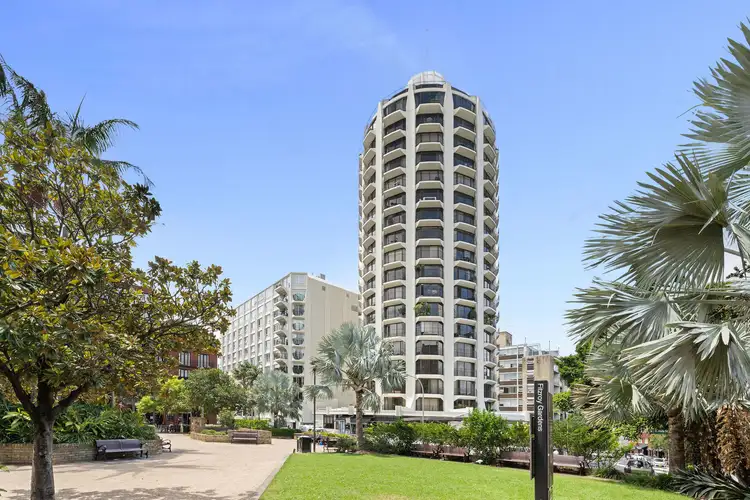 402/2 Elizabeth Bay Road