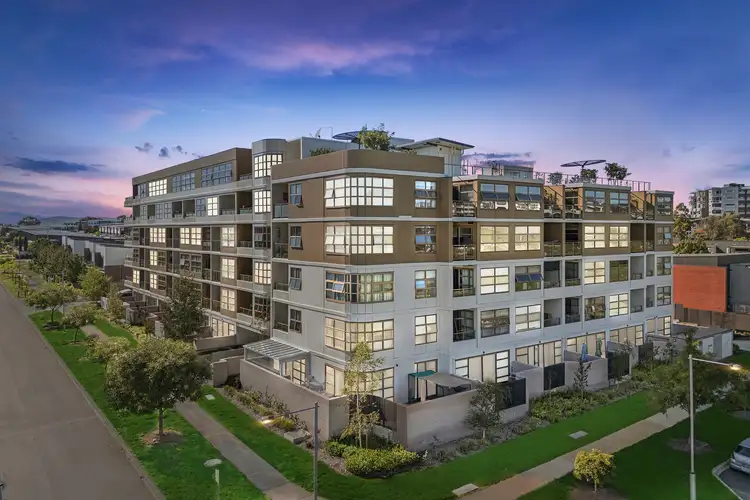 322/43 Arthur Blakeley Way