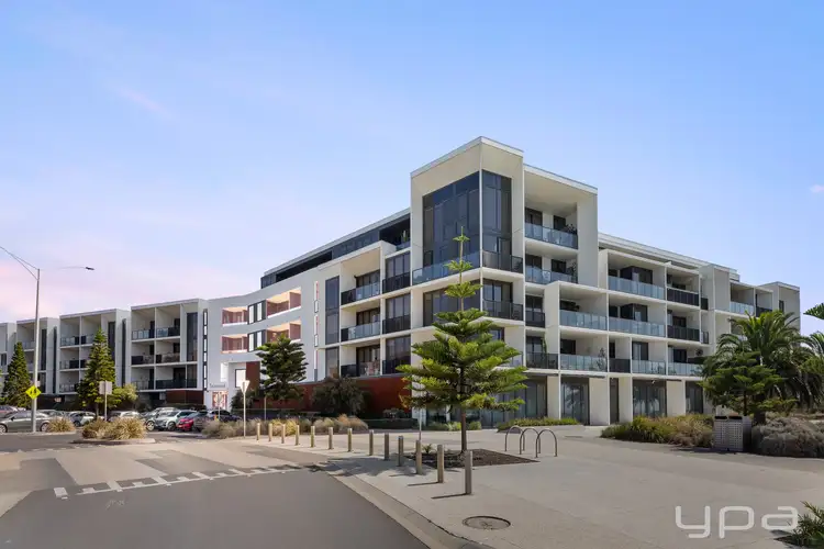 328/33 Quay Boulevard