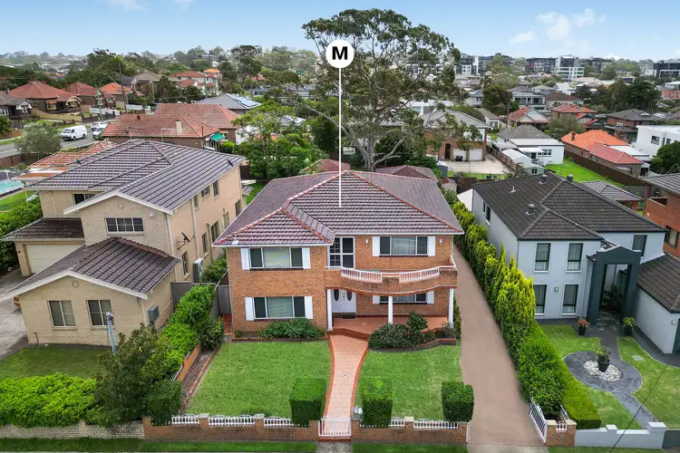 13 Bayview Street