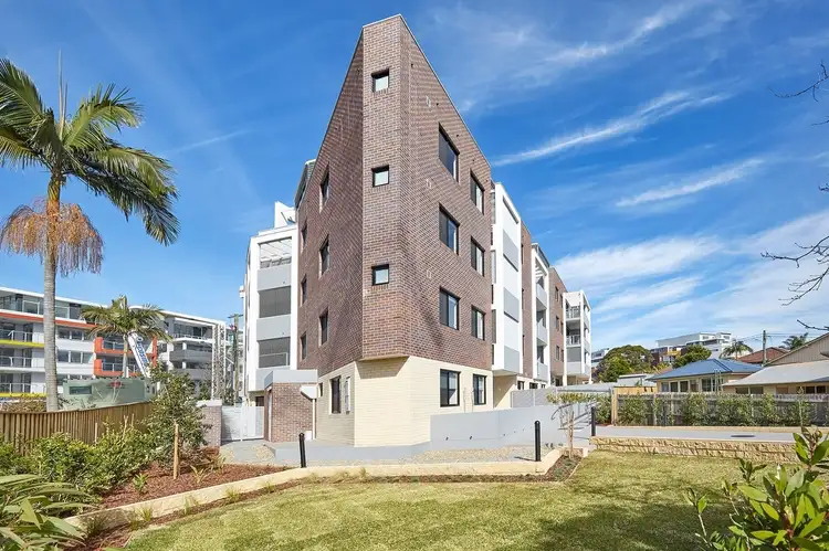 23/319-323 Peats Ferry Road