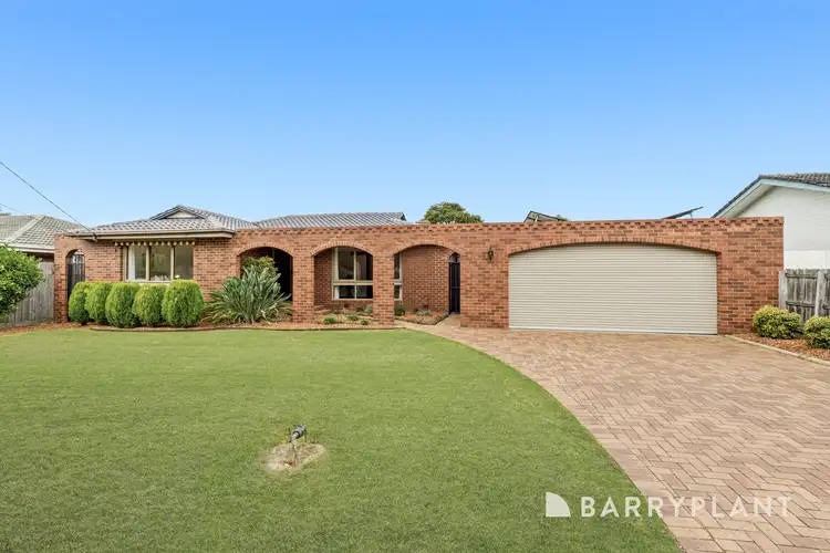 10 Aisbett Avenue
