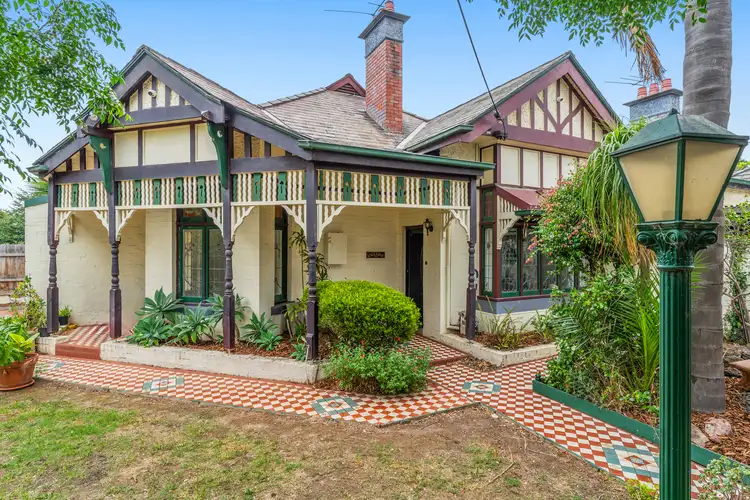 2/56 Brewster Street