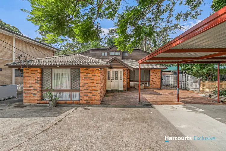 70 Honiton Avenue West