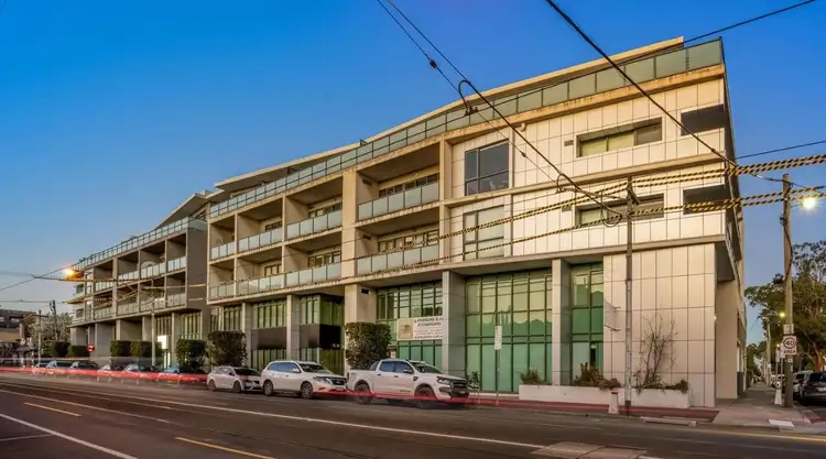 218/408 Lygon Street