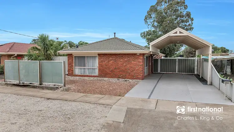 54 Bowen Street