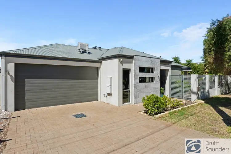 18A Woodchester Place