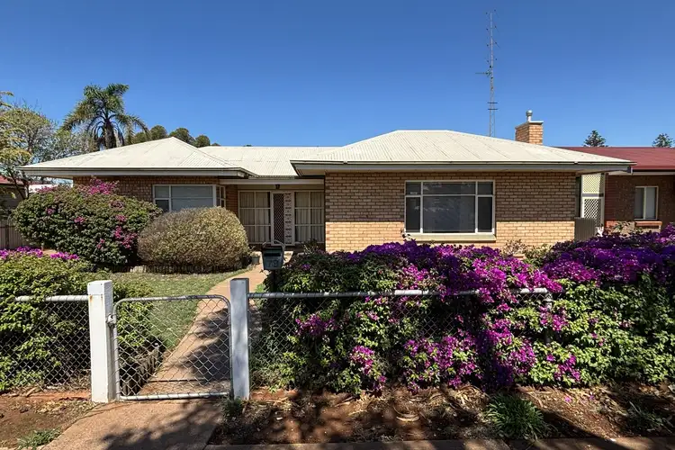 79 Broadbent Terrace