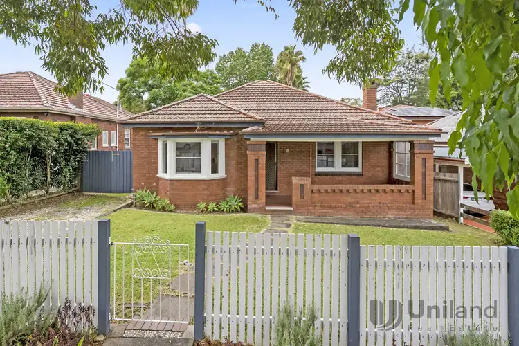 8 Wentworth Road