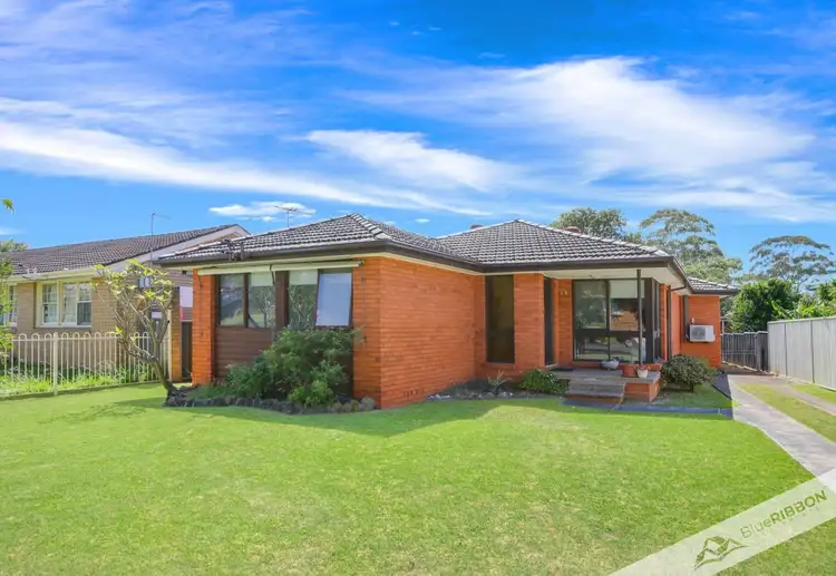 18 Pendant Avenue