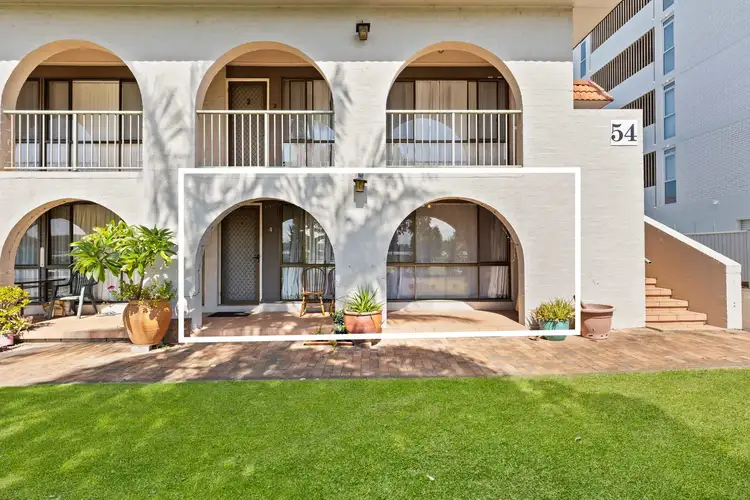 4/54 Beach Road